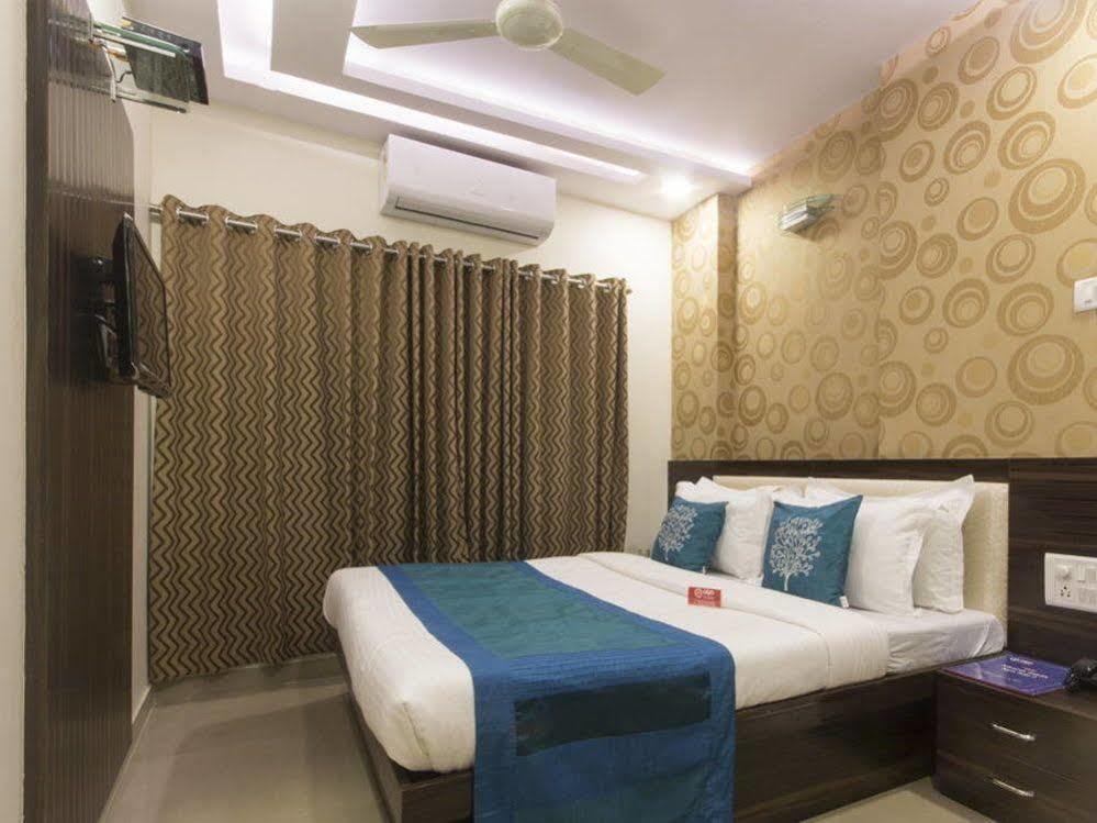 Hotel Accore Inn مومباي المظهر الخارجي الصورة