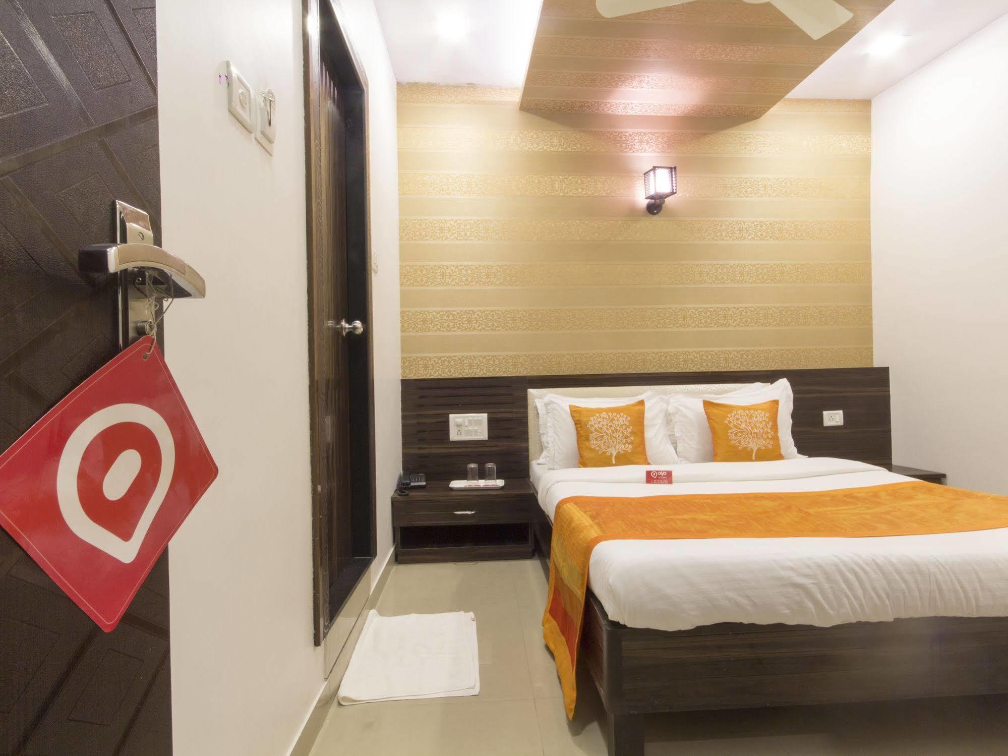 Hotel Accore Inn مومباي المظهر الخارجي الصورة
